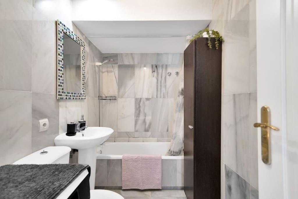 Duplex Con Vistas Al Mar, Piscina Y Gimnasio - Las Abejeras 226 Estepona Eksteriør bilde